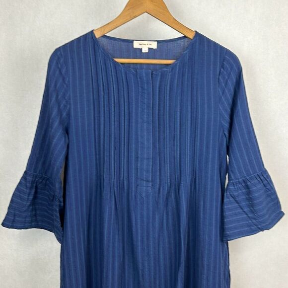 Hailey & Co Pleated Front Dress Sz Small Ruffle Hem Bell Sleeve Loose Fit Button - Picture 4 of 8